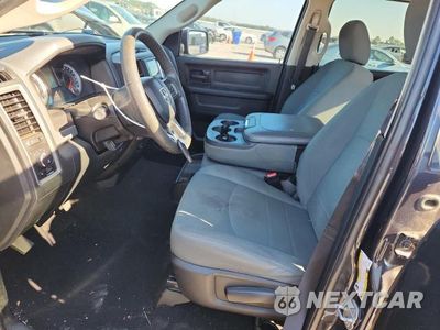 Zdjęcie 7 z 12 samochodu: 2018 RAM 1500 ST VIN:3C6RR6KG4JG246581 - miniatura