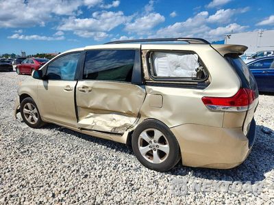Drugie zdjęcie samochodu z przodu: 2013 TOYOTA SIENNA LE VIN:5TDKK3DC1DS365055 - miniatura
