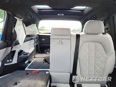 Zdjęcie 10 z 13 samochodu: 2025 BMW X7 XDRIVE40I VIN:5UX23EM0XS9Y59889 - miniatura