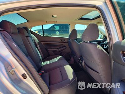 Zdjęcie 10 z 12 samochodu: 2019 NISSAN ALTIMA SV VIN:1N4BL4DV7KN310235 - miniatura