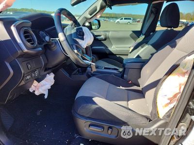 Zdjęcie 7 z 13 samochodu: 2023 TOYOTA TACOMA TRD SPORT VIN:3TMCZ5AN1PM603086 - miniatura
