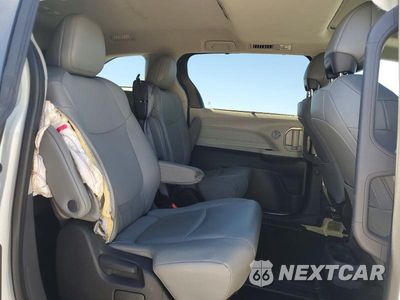 Zdjęcie 11 z 14 samochodu: 2022 TOYOTA SIENNA XLE VIN:5TDYRKEC4NS098588 - miniatura