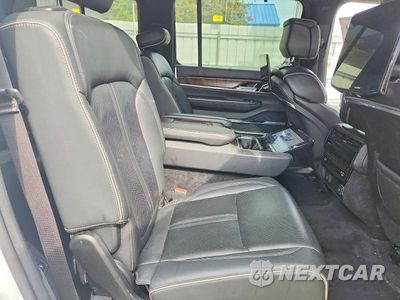 Zdjęcie 11 z 14 samochodu: 2022 JEEP GRAND WAGONEER SERIES II VIN:1C4SJVFJ5NS167372 - miniatura