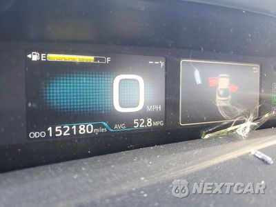 Zdjęcie 9 z 12 samochodu: 2016 TOYOTA PRIUS FOUR VIN:JTDKARFU7G3017892 - miniatura