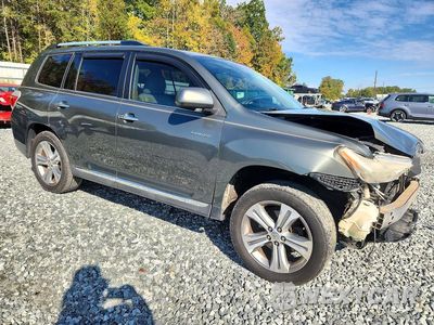 Czwarte zdjęcie samochodu z boku: 2011 TOYOTA HIGHLANDER LIMITED VIN:5TDDK3EH0BS070593 - miniatura