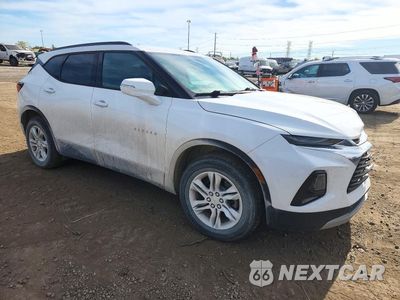 Czwarte zdjęcie samochodu z boku: 2019 CHEVROLET BLAZER 1LT VIN:3GNKBBRA3KS636019 - miniatura