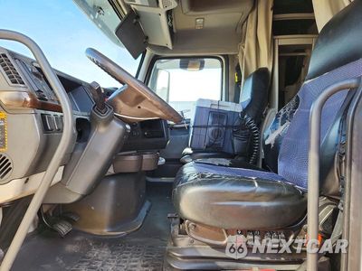 Zdjęcie 7 z 14 samochodu: 2013 VOLVO VNL SEMI TRUCK VIN:4V4NC9EH5DN141269 - miniatura
