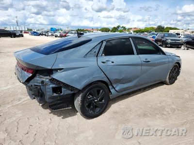 Trzecie zdjęcie samochodu z tyłu: 2023 HYUNDAI ELANTRA SEL VIN:KMHLM4AG8PU408085 - miniatura