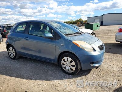 Czwarte zdjęcie samochodu z boku: 2007 TOYOTA YARIS BASE VIN:JTDJT923275044523 - miniatura