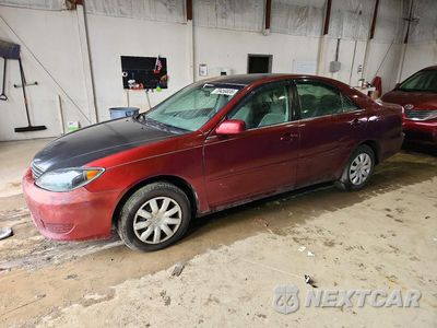 2005 TOYOTA CAMRY LE 4T1BE30K85U005438 - główne zdjęcie licytacji z USA - miniatura