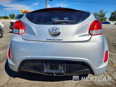 Zdjęcie 6 z 12 samochodu: 2017 HYUNDAI VELOSTER VALUE EDITION VIN:KMHTC6AD5HU316860 - miniatura