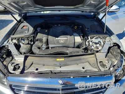 Zdjęcie 11 z 12 samochodu: 2017 MERCEDES-BENZ E 300 4MATIC VIN:WDDZF4KB1HA198305 - miniatura