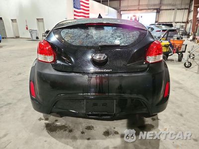 Zdjęcie 6 z 12 samochodu: 2013 HYUNDAI VELOSTER BASE VIN:KMHTC6AD6DU130920 - miniatura