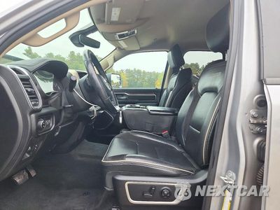 Zdjęcie 7 z 13 samochodu: 2019 RAM 1500 LARAMIE VIN:1C6SRFDT9KN860787 - miniatura