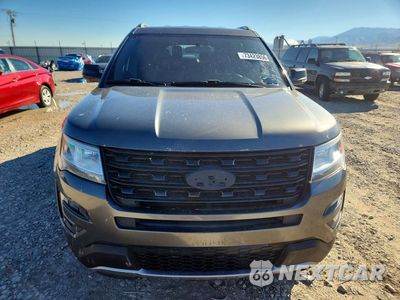 Piąte zdjęcie samochodu w środku: 2017 FORD EXPLORER XLT VIN:1FM5K8D89HGC79414 - miniatura