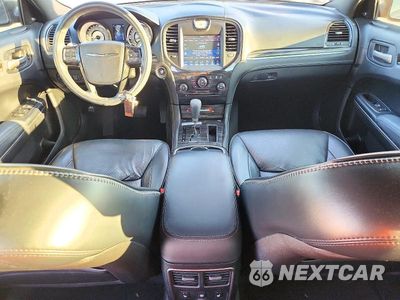 Zdjęcie 8 z 12 samochodu: 2013 CHRYSLER 300C VARVATOS VIN:2C3CCADT5DH693491 - miniatura