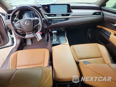 Zdjęcie 8 z 12 samochodu: 2019 LEXUS ES 300H VIN:JTHB21B13K2031165 - miniatura