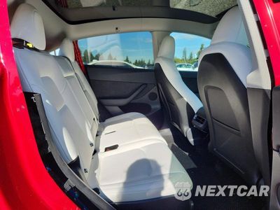 Zdjęcie 11 z 14 samochodu: 2025 TESLA MODEL Y VIN:7SAYGAEE7SF308413 - miniatura