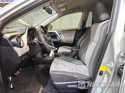 Zdjęcie 7 z 13 samochodu: 2015 TOYOTA RAV4 LE VIN:JTMBFREV5FD149585 - miniatura