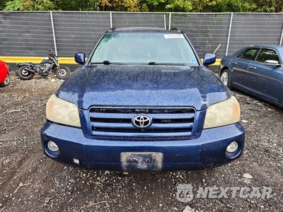 Piąte zdjęcie samochodu w środku: 2004 TOYOTA HIGHLANDER LIMITED VIN:JTEEP21A340050445 - miniatura