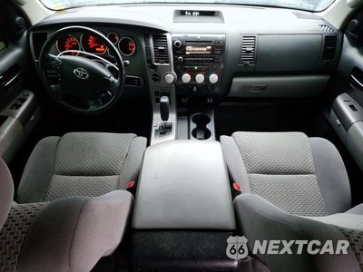 Zdjęcie 8 z 12 samochodu: 2011 TOYOTA TUNDRA CREWMAX SR5 VIN:5TFDY5F15BX183316 - miniatura