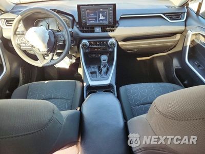 Zdjęcie 8 z 14 samochodu: 2021 TOYOTA RAV4 XLE VIN:2T3W1RFV2MW169954 - miniatura