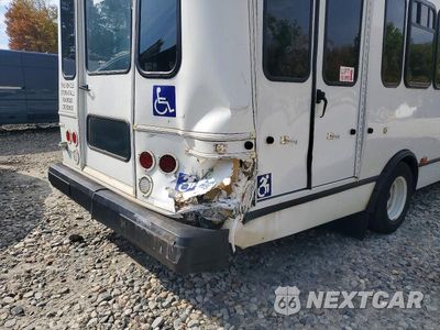 Zdjęcie 9 z 10 samochodu: 2023 FORD E450 SHUTTLE BUS VIN:1FDFE4FN6PDD27636 - miniatura