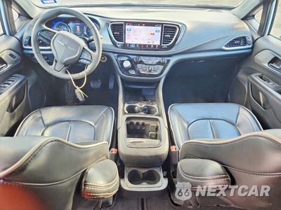 Zdjęcie 8 z 13 samochodu: 2025 CHRYSLER PACIFICA LIMITED VIN:2C4RC1GG5SR537642 - miniatura