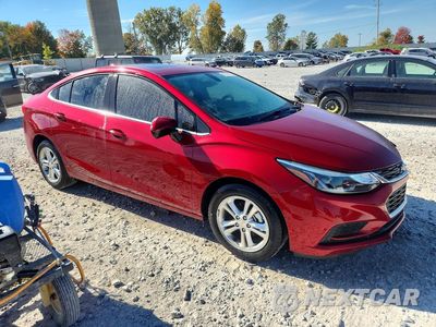 Czwarte zdjęcie samochodu z boku: 2018 CHEVROLET CRUZE LT VIN:1G1BE5SM8J7136935 - miniatura