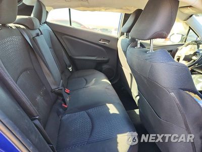Zdjęcie 10 z 13 samochodu: 2017 TOYOTA PRIUS THREE VIN:JTDKARFU4H3529790 - miniatura