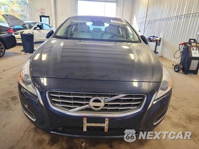 Piąte zdjęcie samochodu w środku: 2011 VOLVO S60 T6 VIN:YV1902FH0B2014949 - miniatura