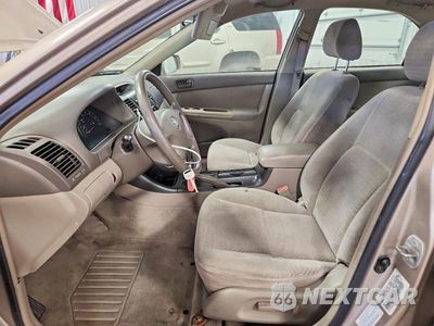 Zdjęcie 7 z 12 samochodu: 2003 TOYOTA CAMRY LE VIN:4T1BE32K53U133260 - miniatura