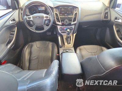 Zdjęcie 8 z 12 samochodu: 2012 FORD FOCUS SEL VIN:1FAHP3H22CL371577 - miniatura