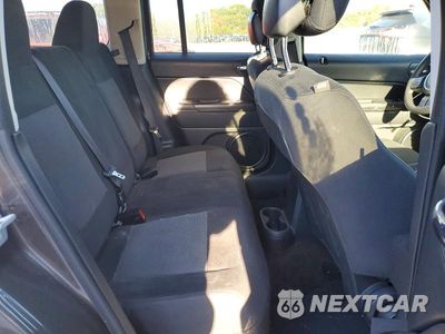 Zdjęcie 10 z 12 samochodu: 2015 JEEP PATRIOT SPORT VIN:1C4NJPBB1FD146063 - miniatura