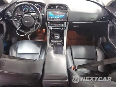 Zdjęcie 8 z 13 samochodu: 2020 JAGUAR F-PACE PREMIUM VIN:SADCJ2FX7LA616940 - miniatura