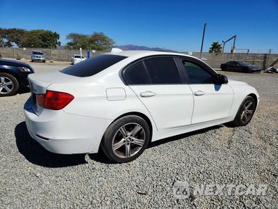 Trzecie zdjęcie samochodu z tyłu: 2015 BMW 320 I VIN:WBA3B1C50FK140189 - miniatura
