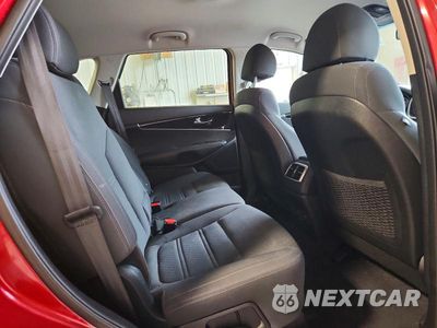 Zdjęcie 11 z 13 samochodu: 2018 KIA SORENTO LX VIN:5XYPG4A35JG387117 - miniatura