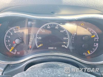 Zdjęcie 9 z 13 samochodu: 2015 JEEP GRAND CHEROKEE LIMITED VIN:1C4RJFBG8FC933038 - miniatura