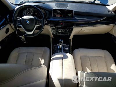 Zdjęcie 8 z 13 samochodu: 2016 BMW X5 XDR40E VIN:5UXKT0C5XG0S79571 - miniatura