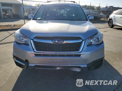 Piąte zdjęcie samochodu w środku: 2017 SUBARU FORESTER 2.5I PREMIUM VIN:JF2SJAEC7HH535324 - miniatura