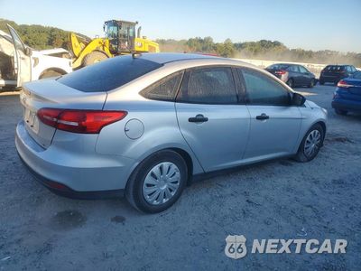 Trzecie zdjęcie samochodu z tyłu: 2016 FORD FOCUS S VIN:1FADP3E22GL202751 - miniatura