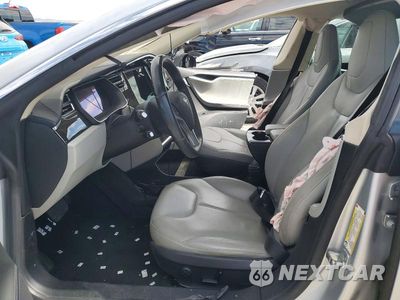 Zdjęcie 7 z 12 samochodu: 2014 TESLA MODEL S VIN:5YJSA1H17EFP49931 - miniatura