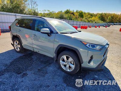 Czwarte zdjęcie samochodu z boku: 2021 TOYOTA RAV4 HYBRID XLE PREMIUM VIN:4T3B6RFV4MU040629 - miniatura