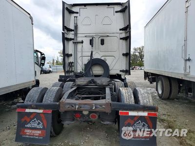 Zdjęcie 6 z 13 samochodu: 2017 FREIGHTLINER CASCADIA 125 SEMI TRUCK VIN:3AKJGLDR7HSGY9359 - miniatura
