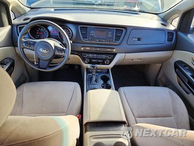 Zdjęcie 8 z 13 samochodu: 2015 KIA SEDONA LX VIN:KNDMB5C11F6076670 - miniatura