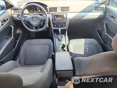Zdjęcie 8 z 13 samochodu: 2017 VOLKSWAGEN PASSAT S VIN:1VWAT7A34HC024659 - miniatura