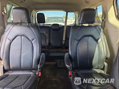 Zdjęcie 10 z 13 samochodu: 2019 CHRYSLER PACIFICA TOURING L VIN:2C4RC1BG9KR548263 - miniatura