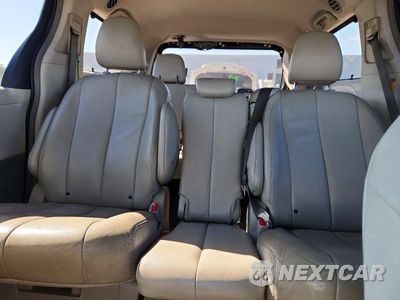 Zdjęcie 10 z 13 samochodu: 2014 TOYOTA SIENNA XLE 8-PASSENGER VIN:5TDYK3DC5ES454543 - miniatura
