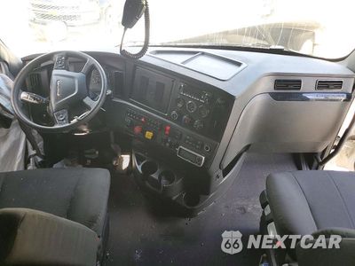 Zdjęcie 8 z 13 samochodu: 2024 FREIGHTLINER CASCADIA 1 - SEMI TRUCK VIN:3AKJHHDR1RSLK5186 - miniatura