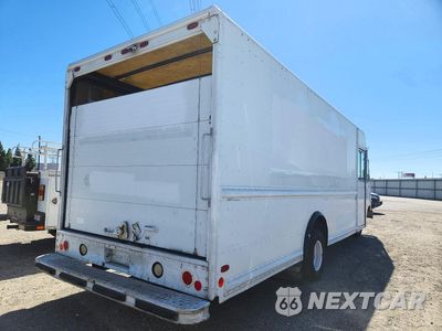 Trzecie zdjęcie samochodu z tyłu: 2010 FORD E450 DELIVERY TRUCK VIN:1FC4E4KLXADB02031 - miniatura